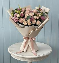Букет цветов из:  Розы и Лизиантусы в Кошелево