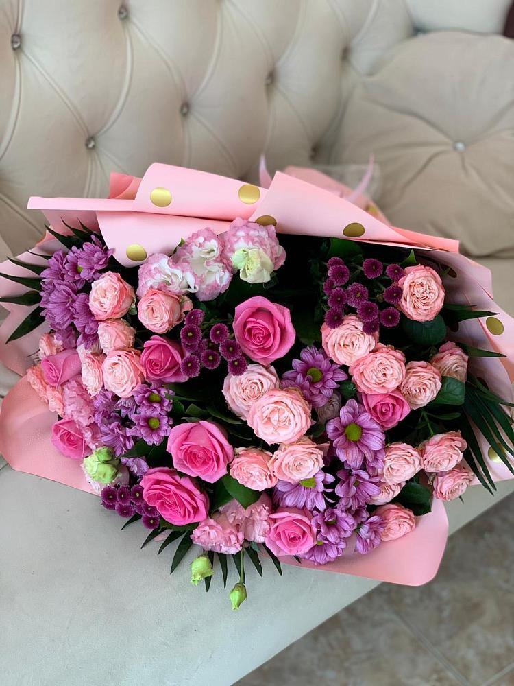 Букет цветов из: Хризантемы, Розы и Лизиантусы в Кошелево