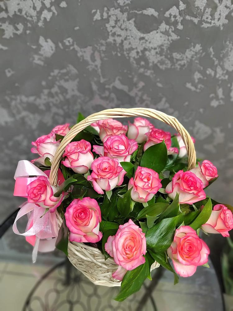 Цветочная композиция из Розы в корзине в Кошелево