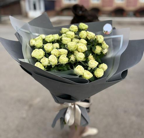 Букет Белые кустовые розы Солинеро в Кошелево