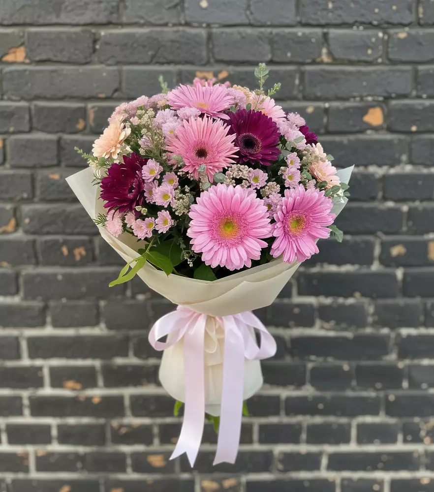 Букет цветов из: Герберы и Хризантемы в Кошелево