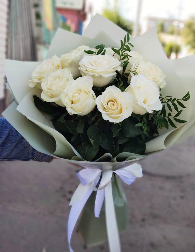 Букет Белые розы Проуд в Кошелево