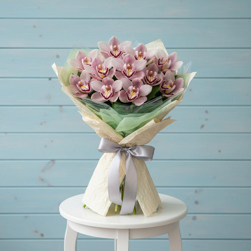 Букет цветов из: Орхидеи и Розы в Кошелево