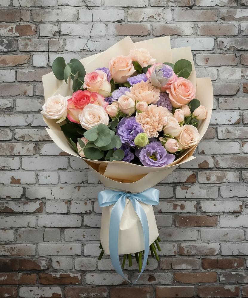 Букет цветов из: Розы, Лизиантусы и Гвоздики в Кошелево