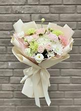 Букет цветов из:  Гвоздики, Розы, Лизиантусы и Хризантемы в Кошелево