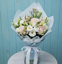 Букет цветов из:  Розы и Лизиантусы в Кошелево