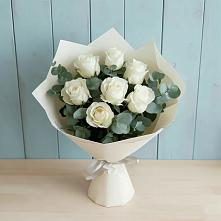 Букет Белые розы в Эвкалипте в Кошелево